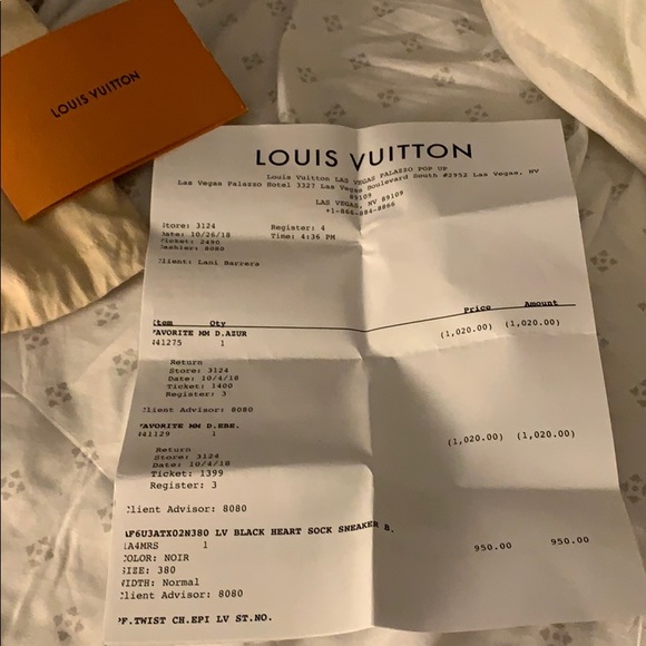 LV Black Heart Sock Sneacker - Picture 6 of 7